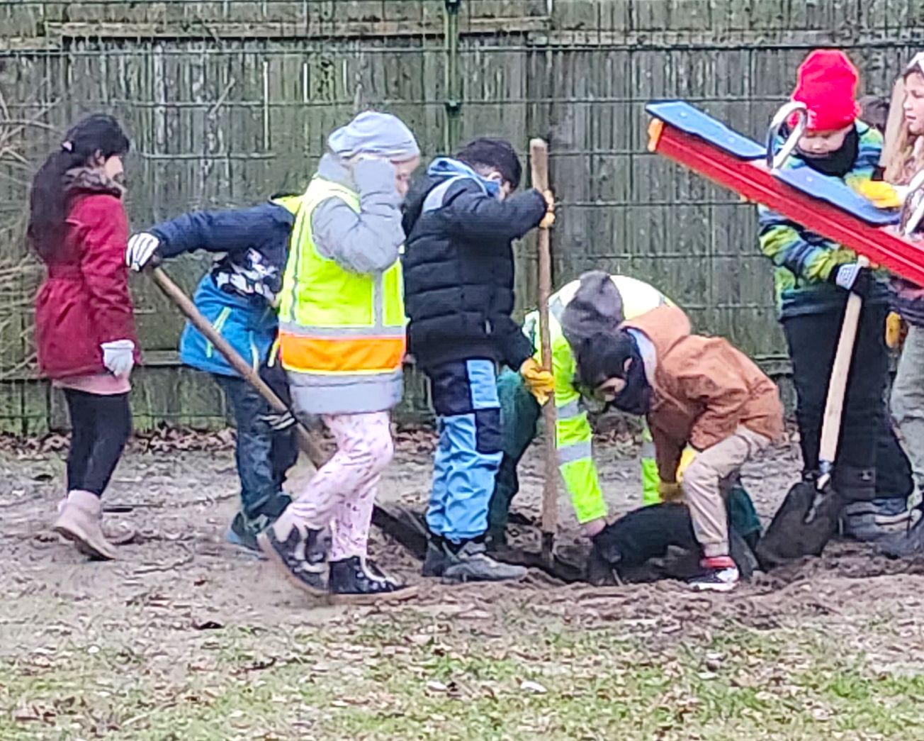 Umbau Spielplatz Totengang gestartet